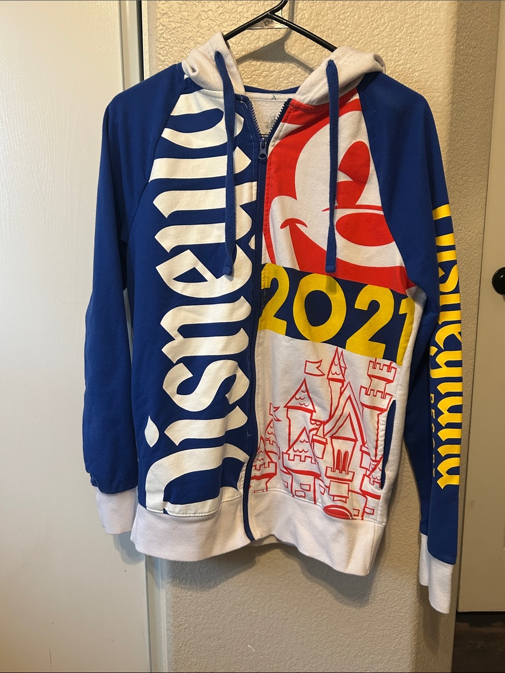 (S) Men’s Blue & White Graphic Zip-Up Hoodie 2021 Disneyland Castle Design